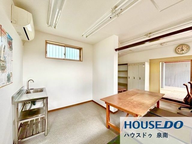 Warehouse with Office Space for Sale in Hannan City, Osaka - Thumbnail 4