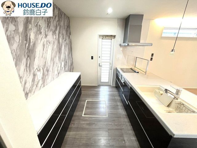 5LDK House for Sale in Suzuka, Mie - 121.72 sqm - Thumbnail 3