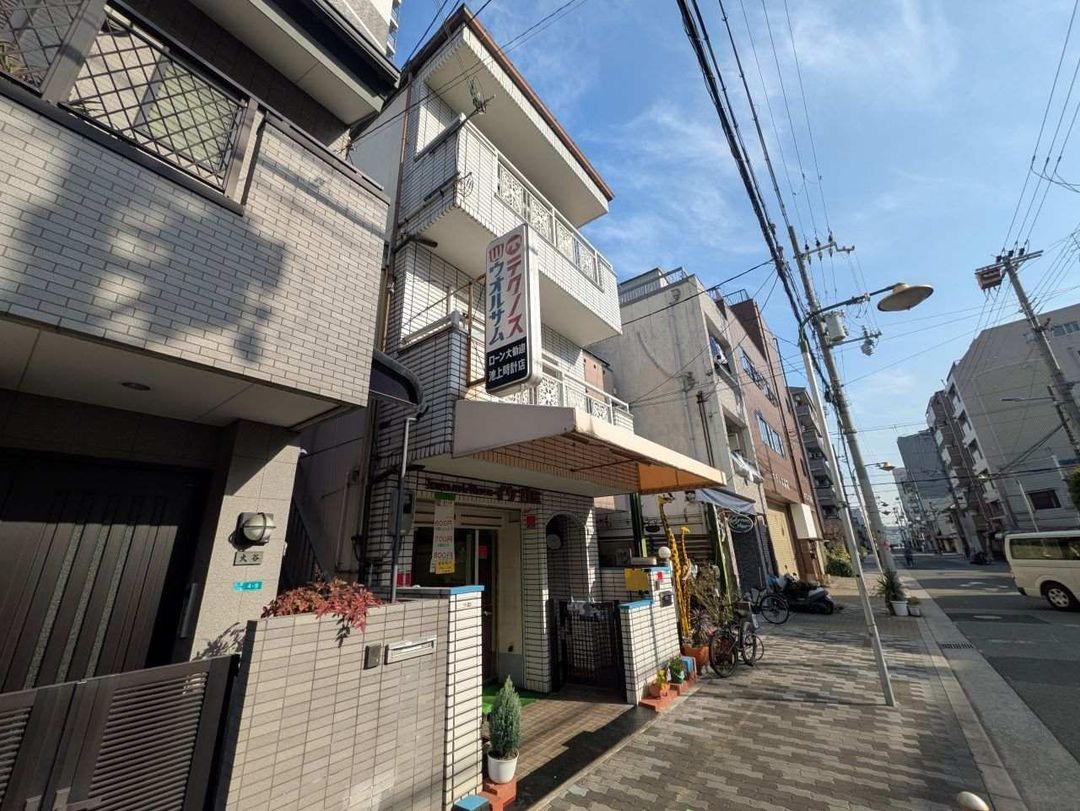 4-Story House for Sale in Minato Ward, Osaka, 152.45 sqm - Thumbnail 3