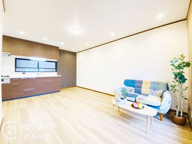 Modern 5LDK House Near Doi Station, Moriguchi, Osaka - Thumbnail 3