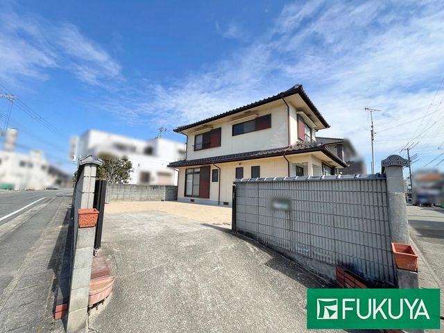 5DK House for Sale in Himeji with 61 Tsubo Land and 3 Car Parks - Thumbnail 2