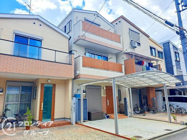 4LDK Detached House for Sale in Higashiosaka, Osaka - Thumbnail 2