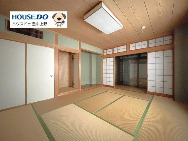 7SLDK House for Sale in Toyonaka, Osaka - 303m2 - Thumbnail 2