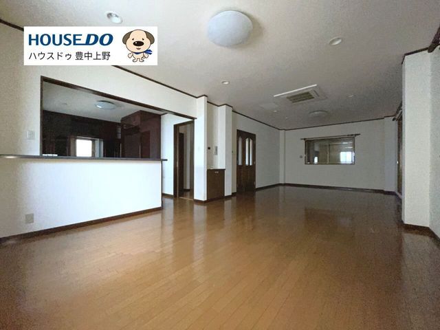 7SLDK House for Sale in Toyonaka, Osaka - 303m2 - Thumbnail 4