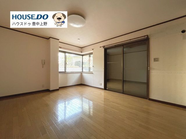 7SLDK House for Sale in Toyonaka, Osaka - 303m2 - Thumbnail 3