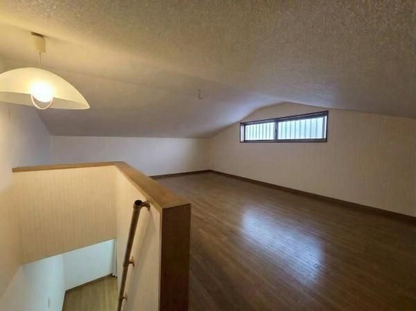 4-Story 4DK House with Garage Near Kayashima Station, Kadoma - Thumbnail 2