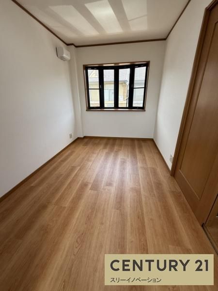 4LDK Steel Frame House for Sale in Osaka's Taisho Ward - Thumbnail 4