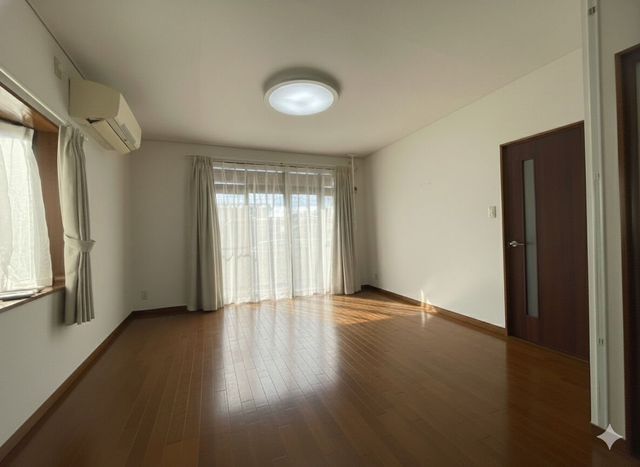 Renovated 3SLDK House for Sale in Suzuka, Mie - 96m2 - Thumbnail 4