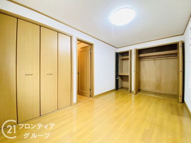 4LDK House for Sale in Moriguchi City, Osaka - Thumbnail 3