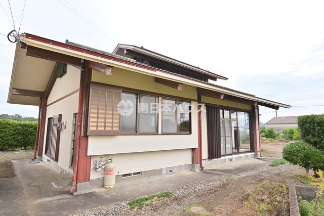 4LDK House for Sale in Ibusuki, Kagoshima - 138 sqm - Thumbnail 2