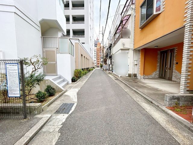 4-Story 4LDK Townhouse near Sannomiya Station, Kobe - Thumbnail 2