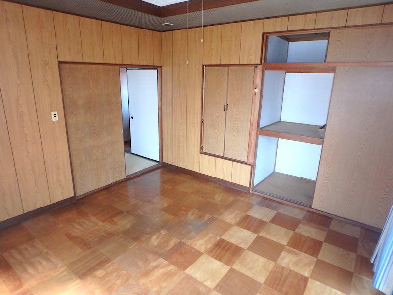 Renovated 4DK House for Sale in Suzuka, Mie - Near Shirako Station - Thumbnail 4