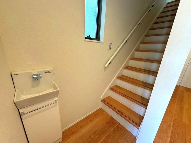 Modern 3LDK House in Katano City, Osaka - All-Electric & New - Thumbnail 3
