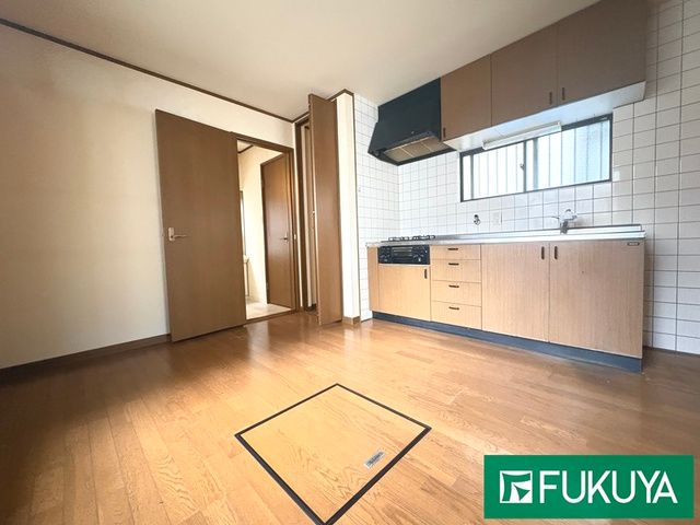 Renovated 4DK House for Sale in Kobe Nagata, Near Nagata Station - Image 1