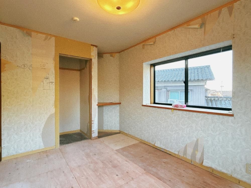 Renovated 5LDK House in Nanao, Ishikawa with 2-Car Parking - Thumbnail 4