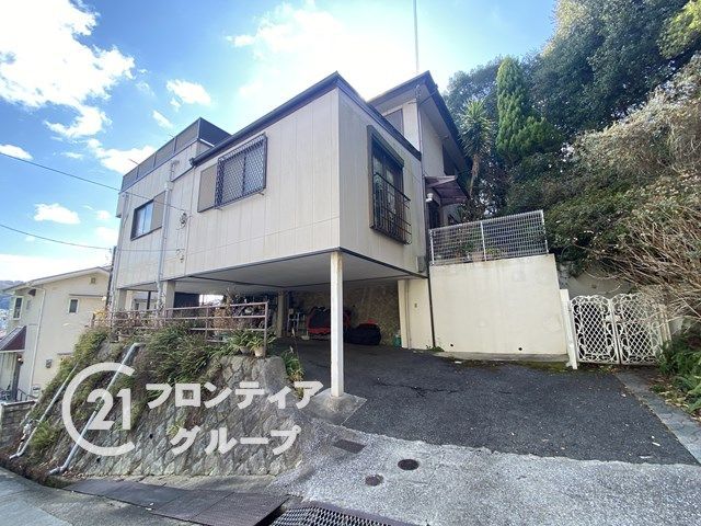 6LDK House with Mountain Views in Kobe Tarumi | 1200万円 - Thumbnail 3