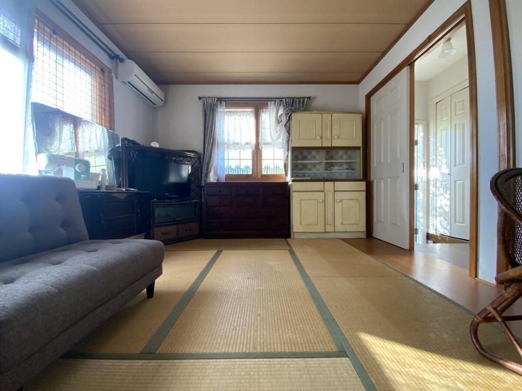 6DK Scandinavian Import Home Near Arai Station - Thumbnail 2