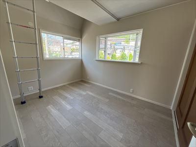 Renovated 2LDK House for Sale in Kobe Higashinada, Near Okamoto Station - Image 1