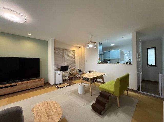 Modern 2021-Built 4LDK House with Parking in Higashiyodogawa, Osaka - Thumbnail 2