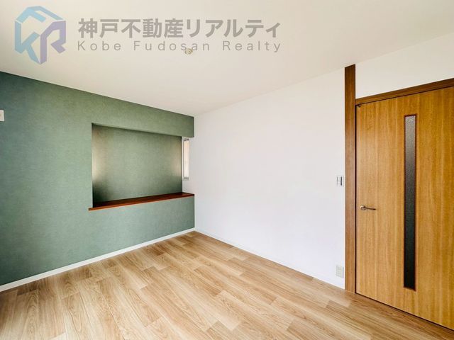 Renovated 4LDK House for Sale in Higashishirakawadai, Kobe - Thumbnail 3