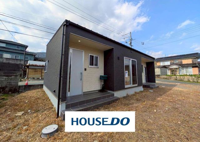 Modern 2LDK Single-Story House for Sale in Hofu, Yamaguchi - Thumbnail 2