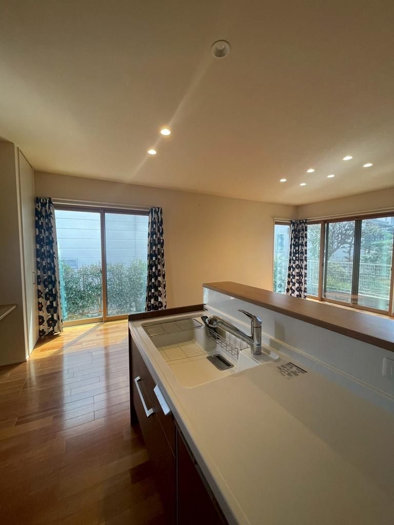 Steel-Frame 3LDK House with Solar Power in Kumatori, Osaka - Thumbnail 3