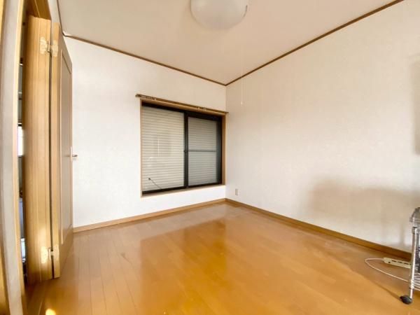 2SLDK Detached House for Sale in Matsubara, Osaka - Thumbnail 3