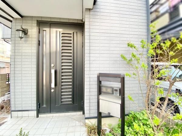 2SLDK Detached House for Sale in Matsubara, Osaka - Thumbnail 2
