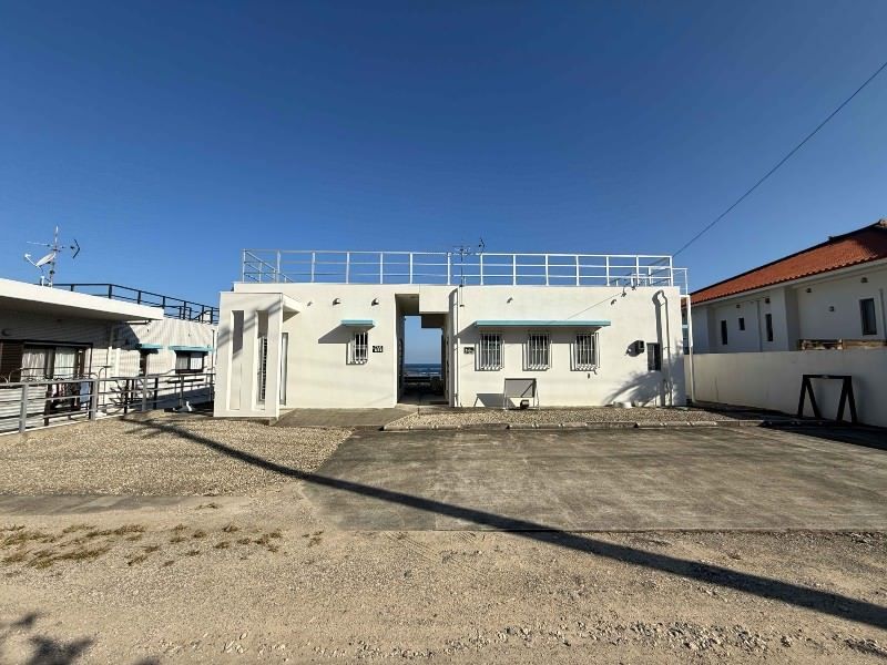 Oceanfront 2LDK House in Kabira, Ishigaki, Okinawa - Thumbnail 2