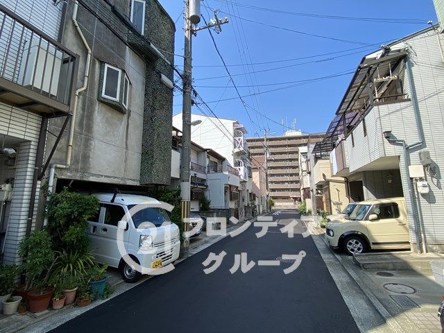 Bright 3LDK House with Void Near Uenoshiba Station, Sakai - Thumbnail 3