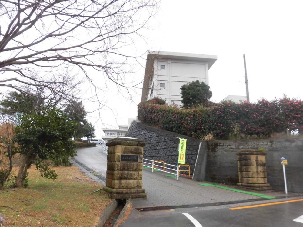 7DK House for Sale in Nomi, Ishikawa with Garage and Garden - Thumbnail 2