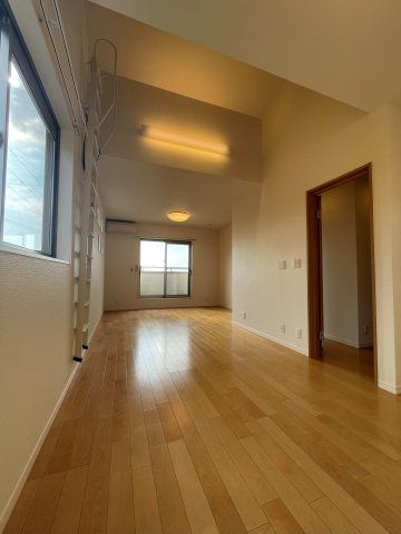 Detached House for Sale in Higashiosaka, Osaka - 3SLDK - Thumbnail 4