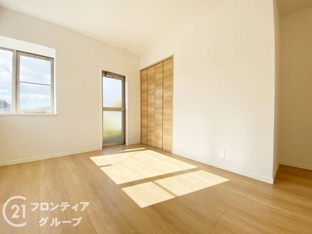 5LDK Renovated Family House in Kobe Suma Ward for Sale - Thumbnail 4