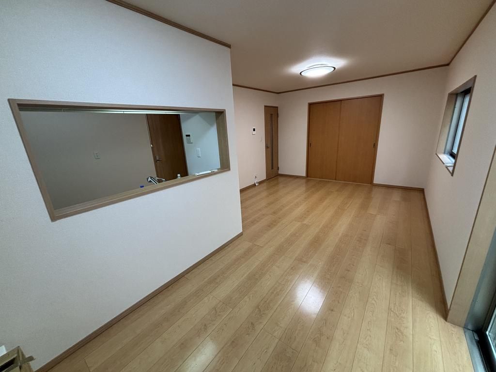 4LDK Family Home for Sale in Inami, Hyogo - 2014 Build - Thumbnail 3