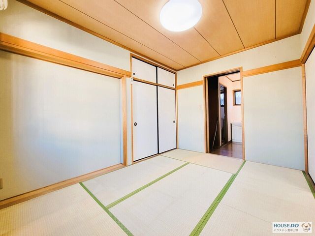 7LDK House for Sale in Toyonaka, Osaka - 159.55m² - Thumbnail 4