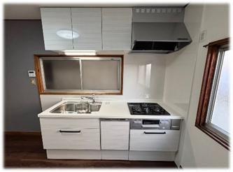 Renovated 4DK House for Sale in Higashiosaka, 87.48 sqm — Kitchen, Higashiosaka, Osaka