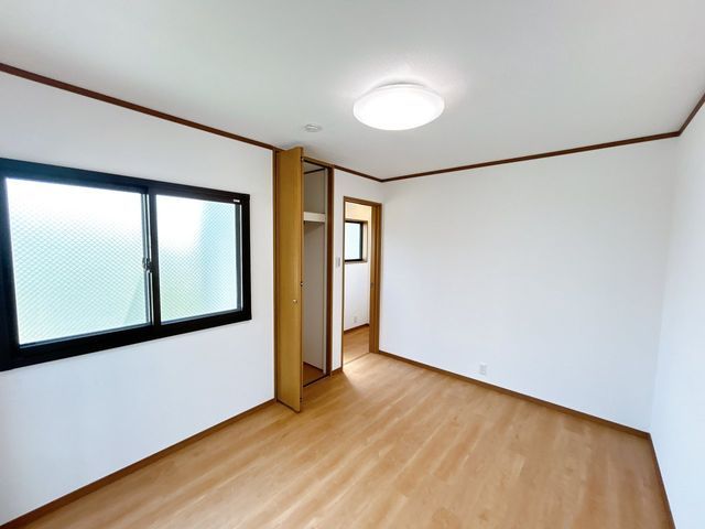 Renovated 4LDK House Near Joyo Station, Kyoto - Thumbnail 3