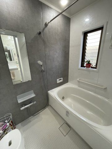 Renovated 4LDK House for Sale in Wakayama City, Near Station - Thumbnail 4