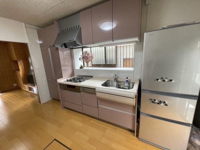Renovated 4LDK House for Sale in Wakayama City, Near Station - Thumbnail 2