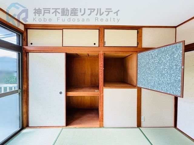 Renovated 2LDK House for Sale in Kitamaiko, Kobe - Thumbnail 3