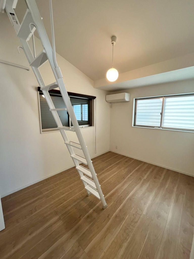 Modern 3SLDK Wooden House in Kobe Hyogo Ward | 2020 Build - Thumbnail 3