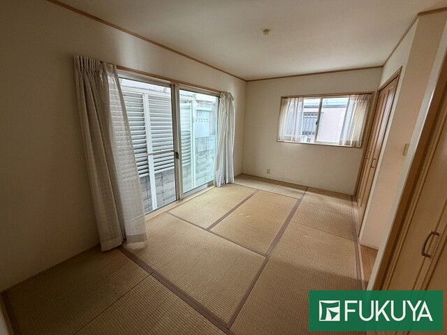4SLDK House for Sale in Kobe Tarumi, 11 Min Walk to Taki-no-chaya Station - Thumbnail 3