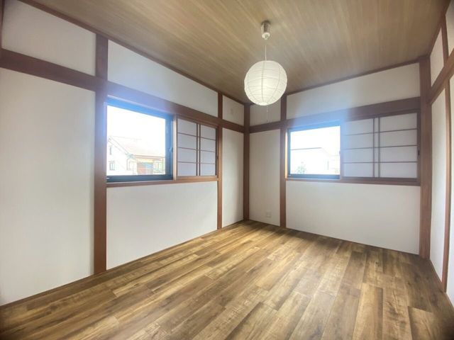 4LDK Steel-Framed House for Sale in Higashiosaka, Osaka - Thumbnail 3