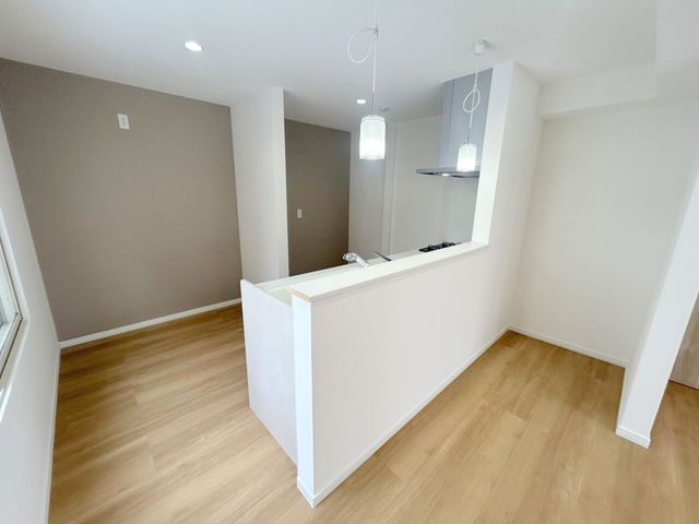 Renovated 3LDK House with Garden & 3 Parking in Ishikari, Hokkaido - Thumbnail 4