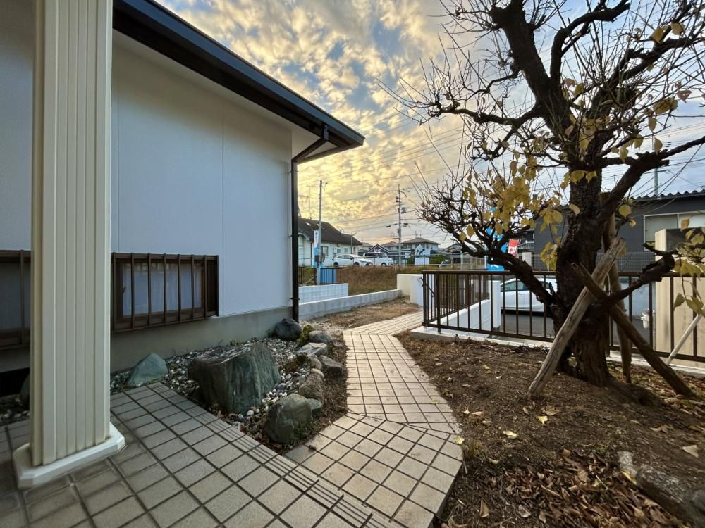Renovated 4LDK House in Goryo-cho, Nara | 2 Car Parking - Thumbnail 3