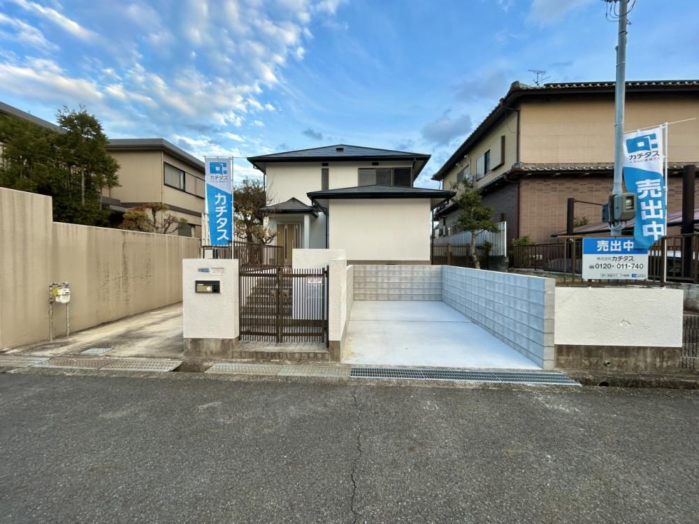Renovated 4LDK House in Goryo-cho, Nara | 2 Car Parking - Thumbnail 2