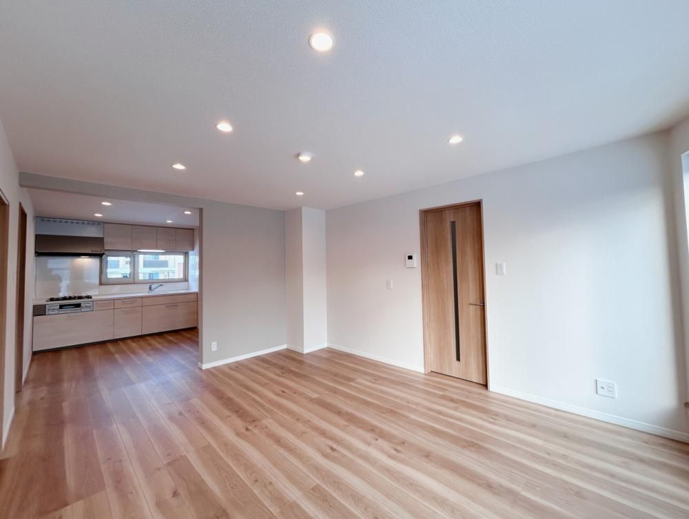 Renovated 4LDK Detached House for Sale in Asahikawa, Hokkaido - Thumbnail 2