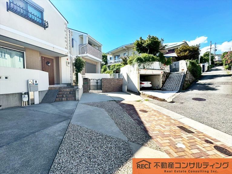 Spacious 3SLDK Detached House in Nishinomiya Kurakuen - Thumbnail 2