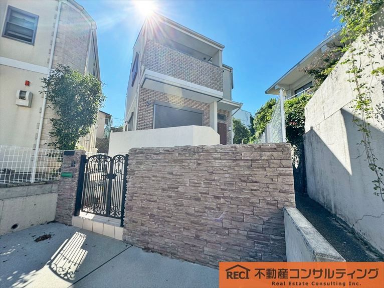 Spacious 3SLDK Detached House in Nishinomiya Kurakuen - Thumbnail 4