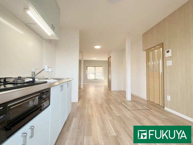 Renovated 3LDK House for Sale in Osaka Minato Ward - Thumbnail 3